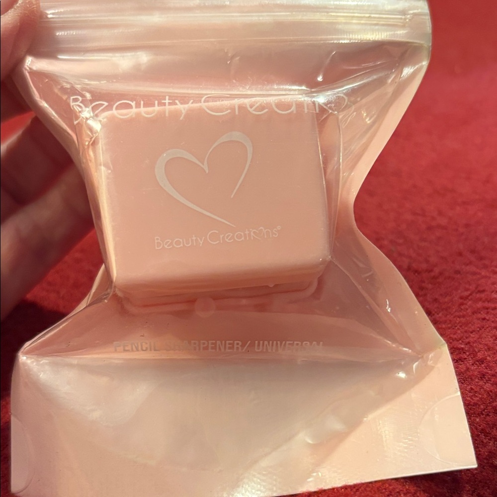 Beauty Creations Peach Makeup Sharpener